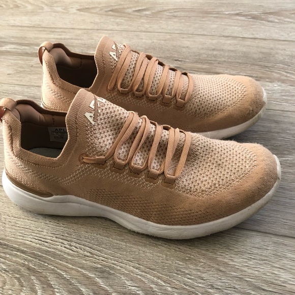 APL Shoes - Picture 3 of 15